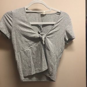 Gray crop tee shirt